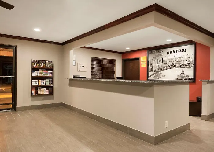 Super 8 By Wyndham Rantoul