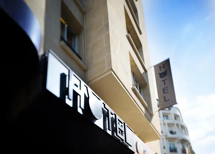 Hotel Le Chat Noir