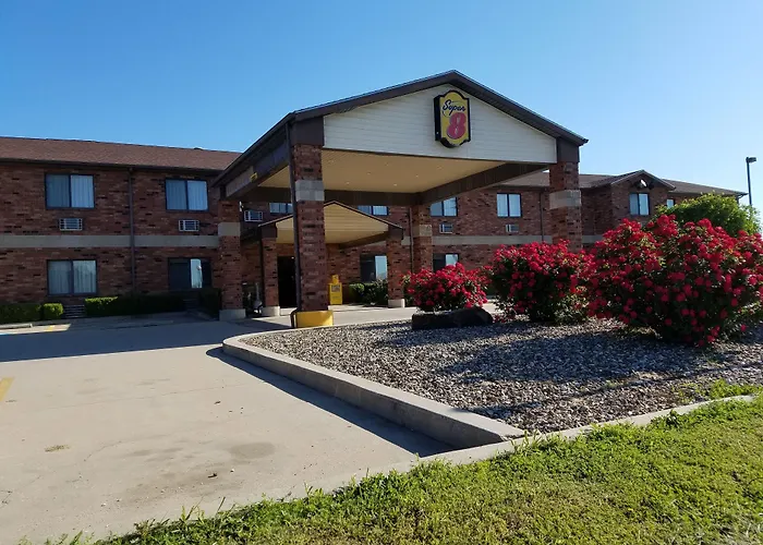 Super 8 By Wyndham Independence Ks