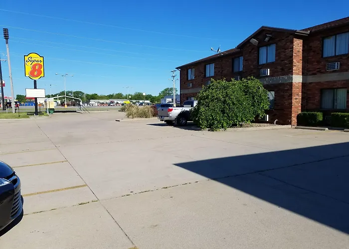 Super 8 By Wyndham Independence Ks