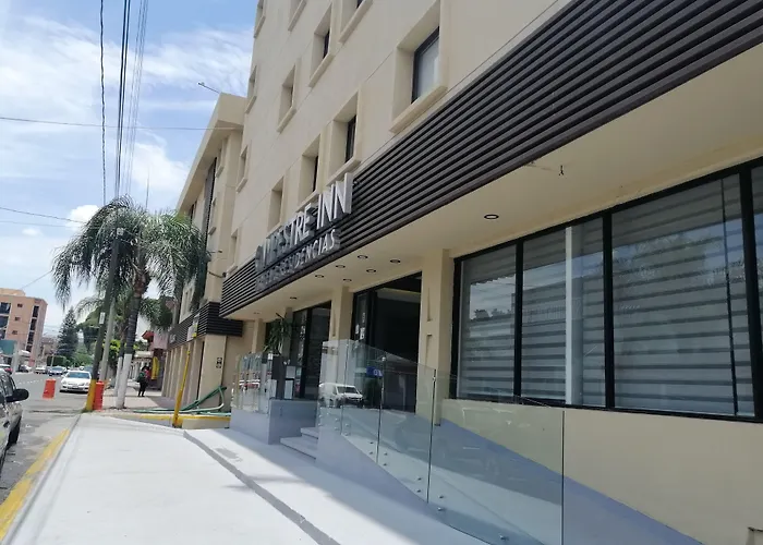 Hotel Campestre Inn León