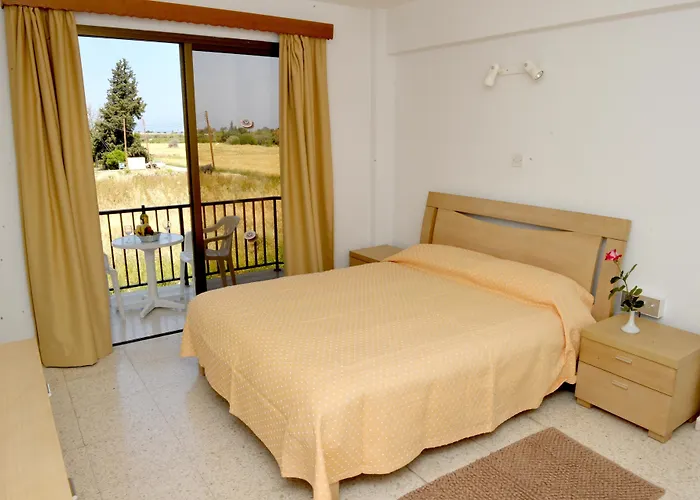 Alkionest Hotel Apts.