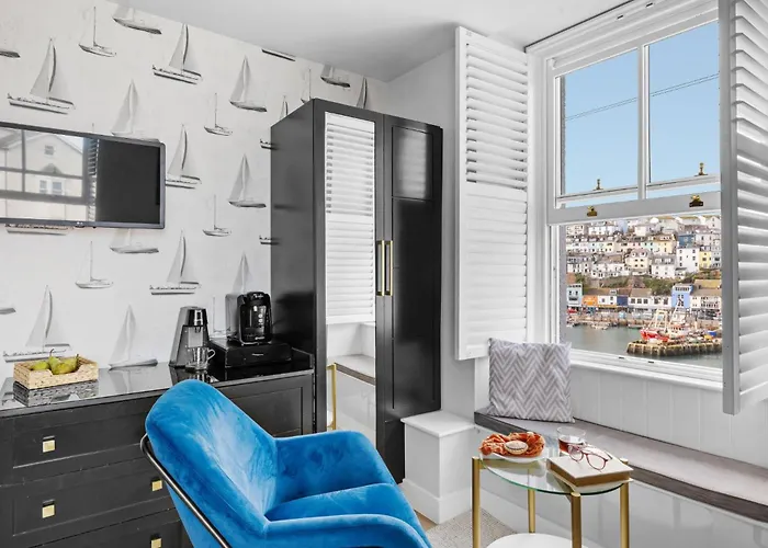 Golden Vanity Suite - Sea View - Free Wi-Fi Brixham