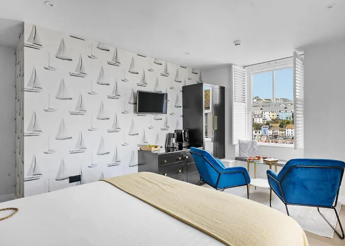 Golden Vanity Suite - Sea View - Free Wi-Fi Brixham