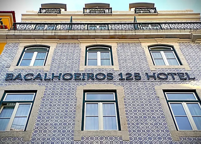 Bacalhoeiros 125 Hotel