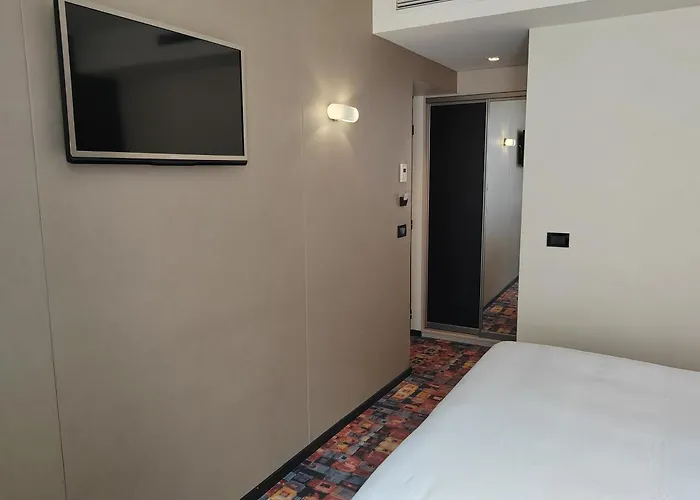 Helussi Hotel París