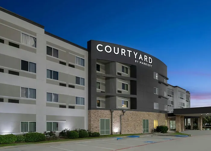 Courtyard Houston Nw/290 Corridor Hotel