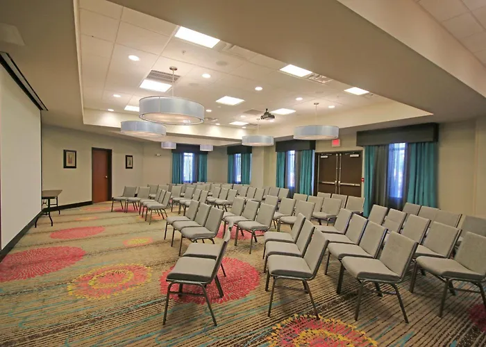 Holiday Inn Express & Suites Charlotte North By Ihg