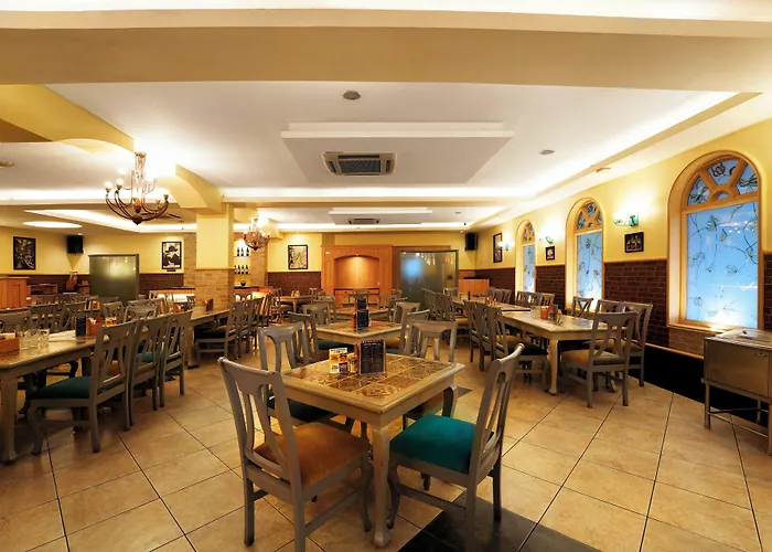 Cross Roads Inn