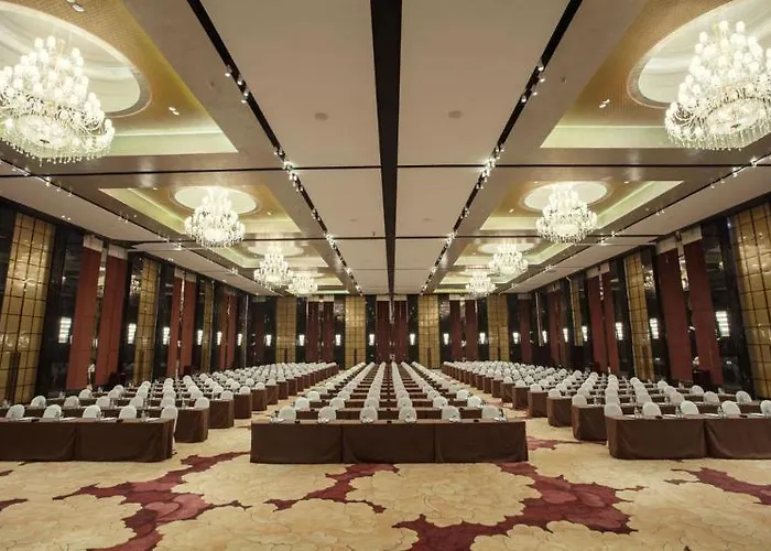 Palace Garden Hotel And Resorts